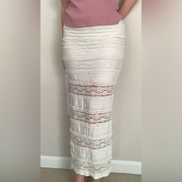 Alice + Olivia Ettley Cream Lace Maxi Skirt Size 4 With Back Slit - Picture 5 of 11